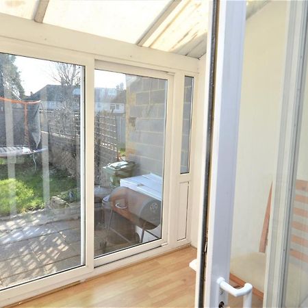 London Deluxe 3 Bedroom House With Parking Space 达格纳姆 外观 照片